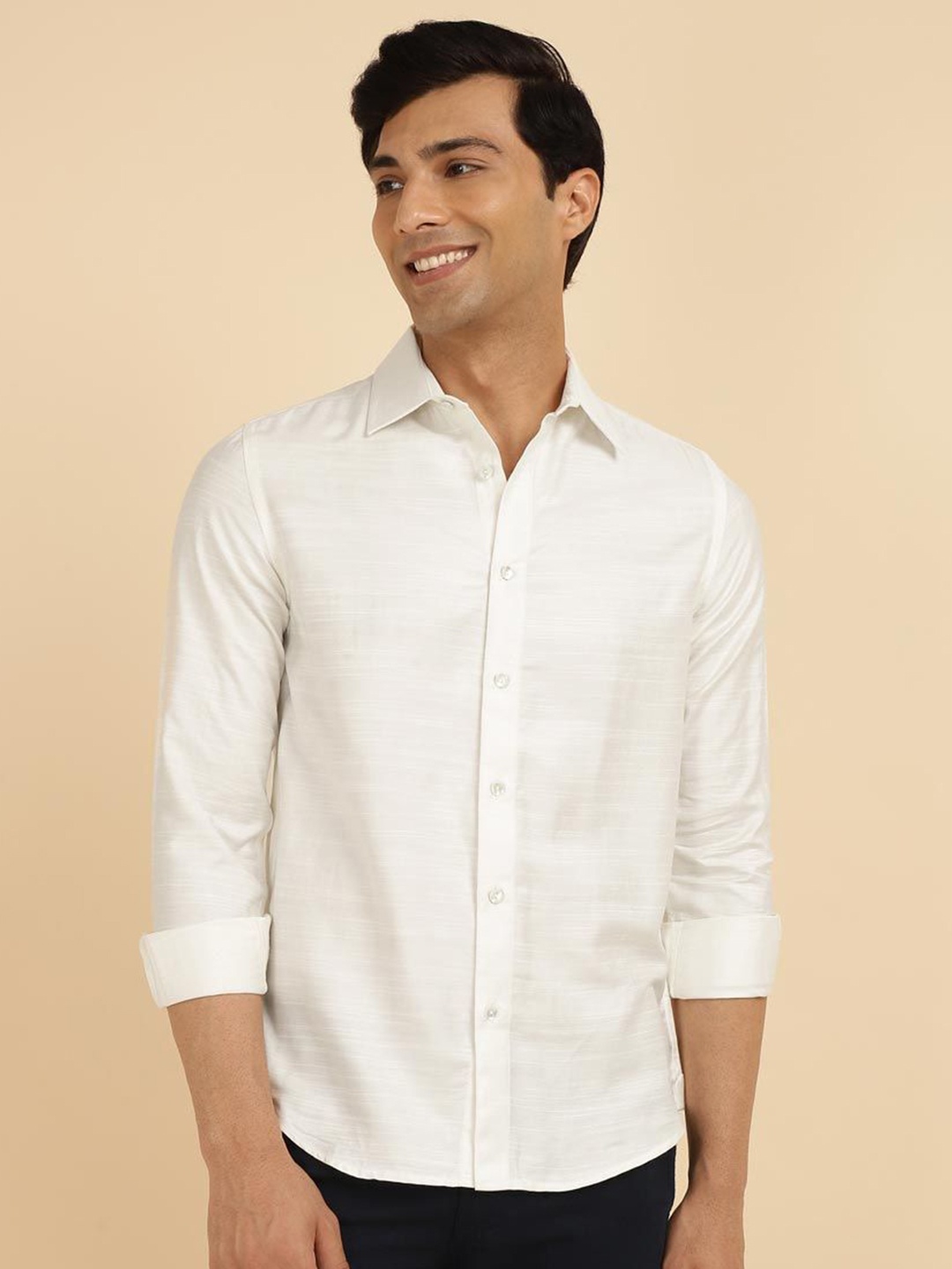 

Fabindia Men Solid Slim Fit Casual Shirt, Off white