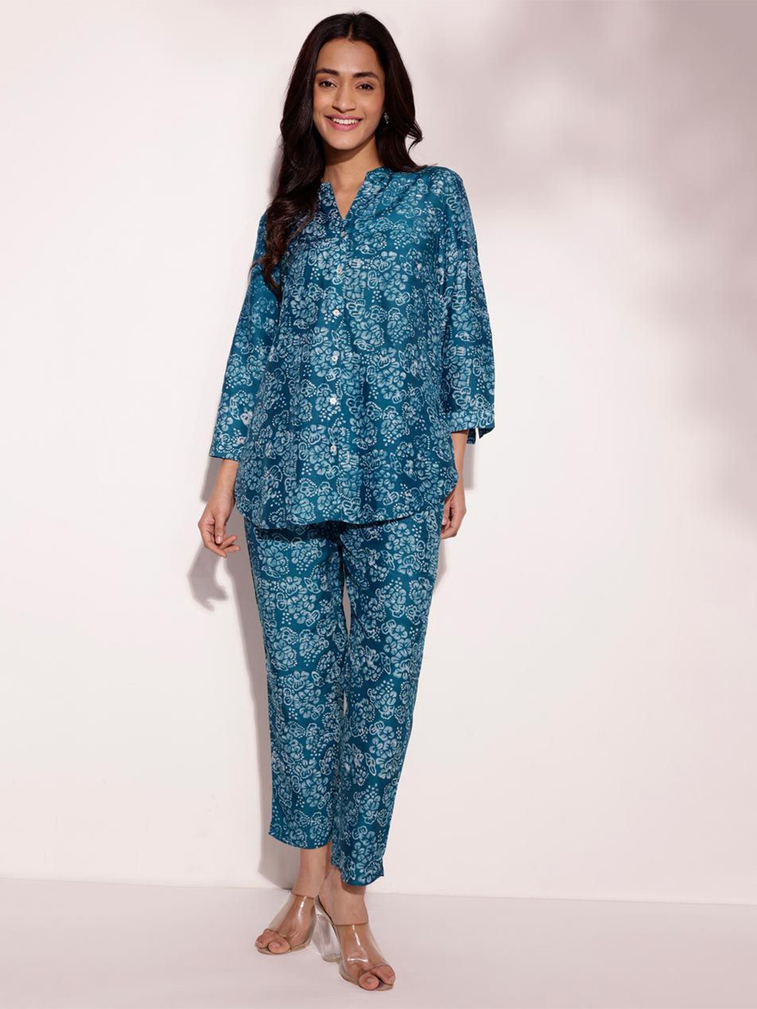 

Fabindia Floral Printed Mandarin Collar Shirt With Trousers, Teal