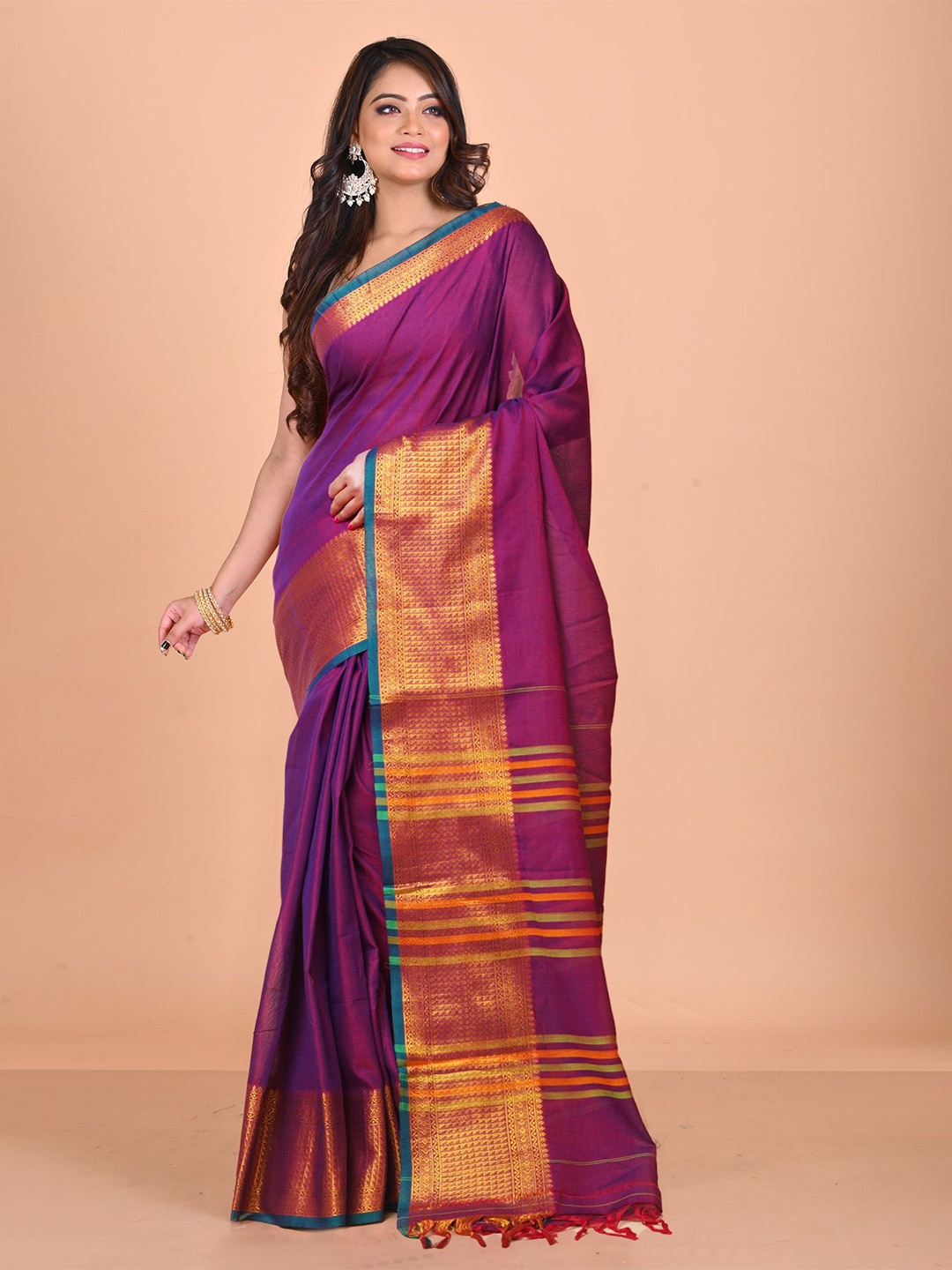 

Unnati Silks Zari Woven Border Narayan Peth Handloom Saree, Purple