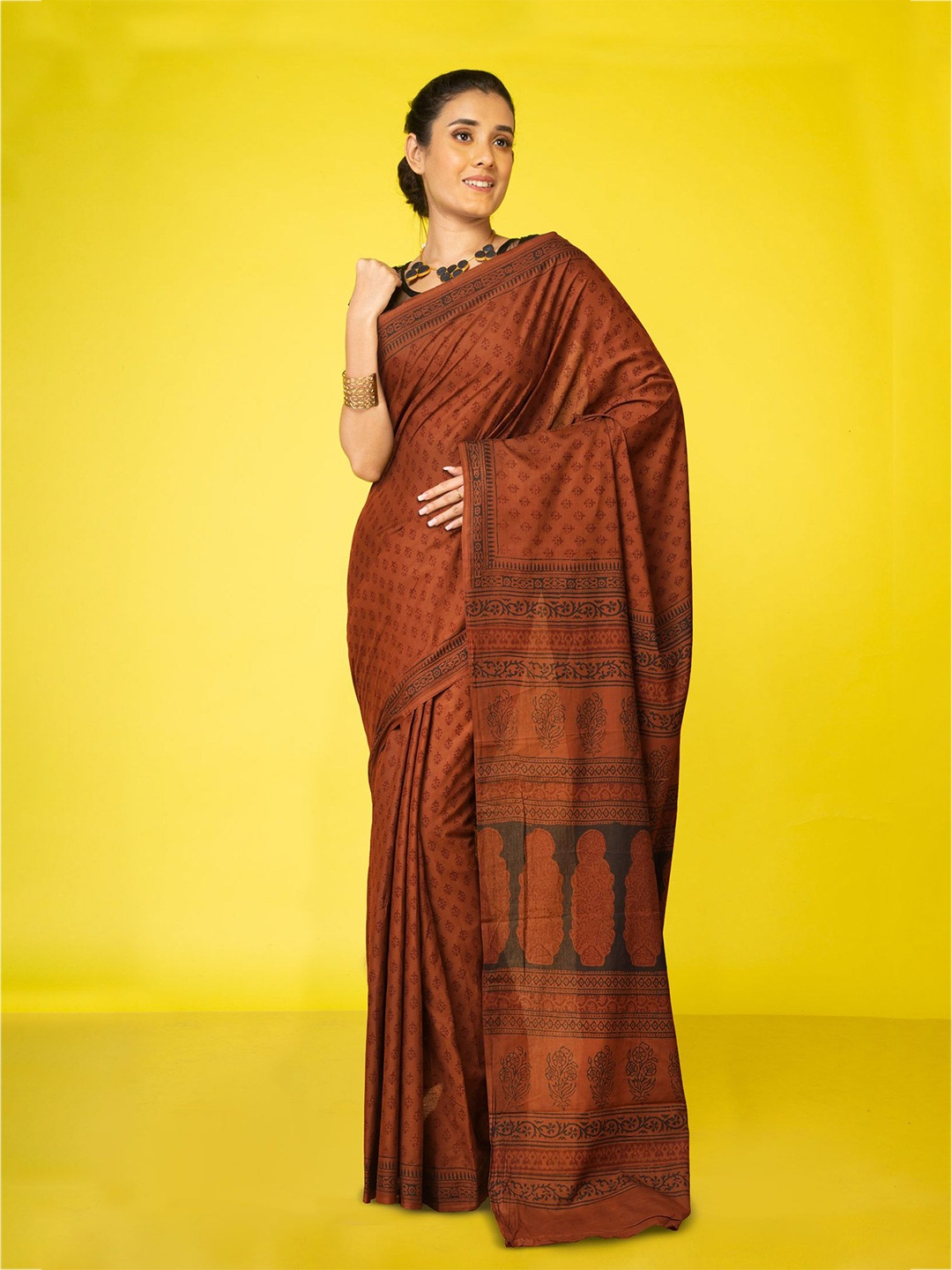 

Unnati Silks Ethnic Motifs Handloom Bagh Saree, Brown