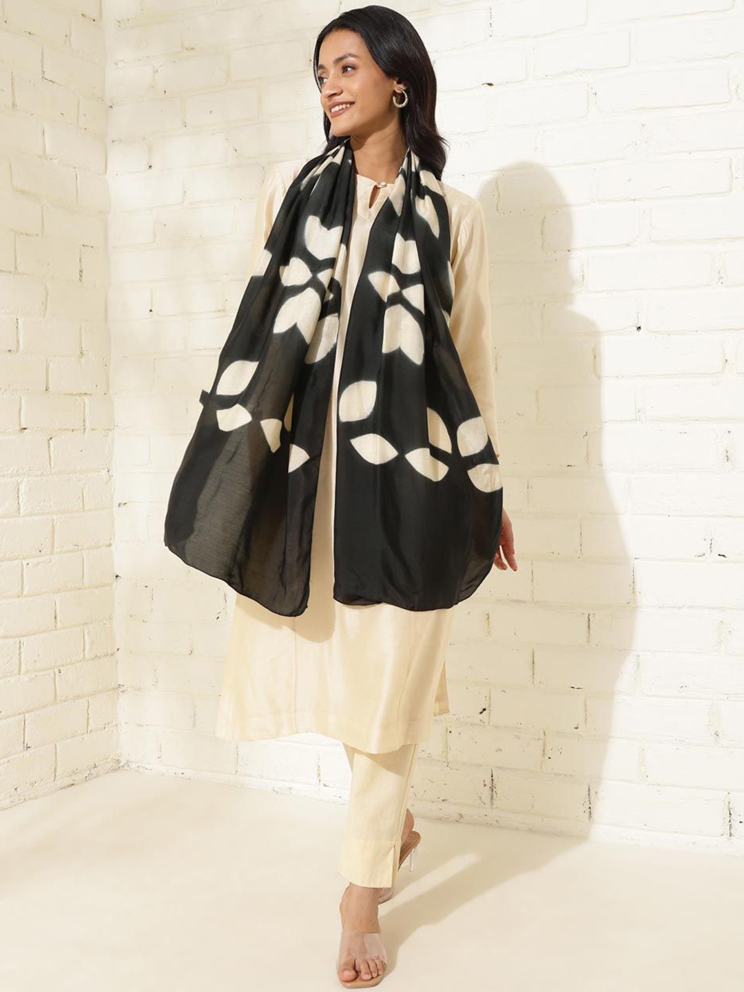 

Fabindia Women Printed Stole, Black