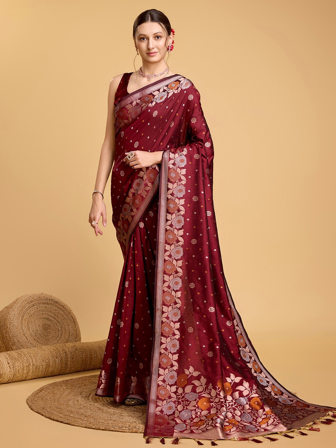 

HEER FASHION Woven Design Zari Handloom Banarasi Saree, Maroon