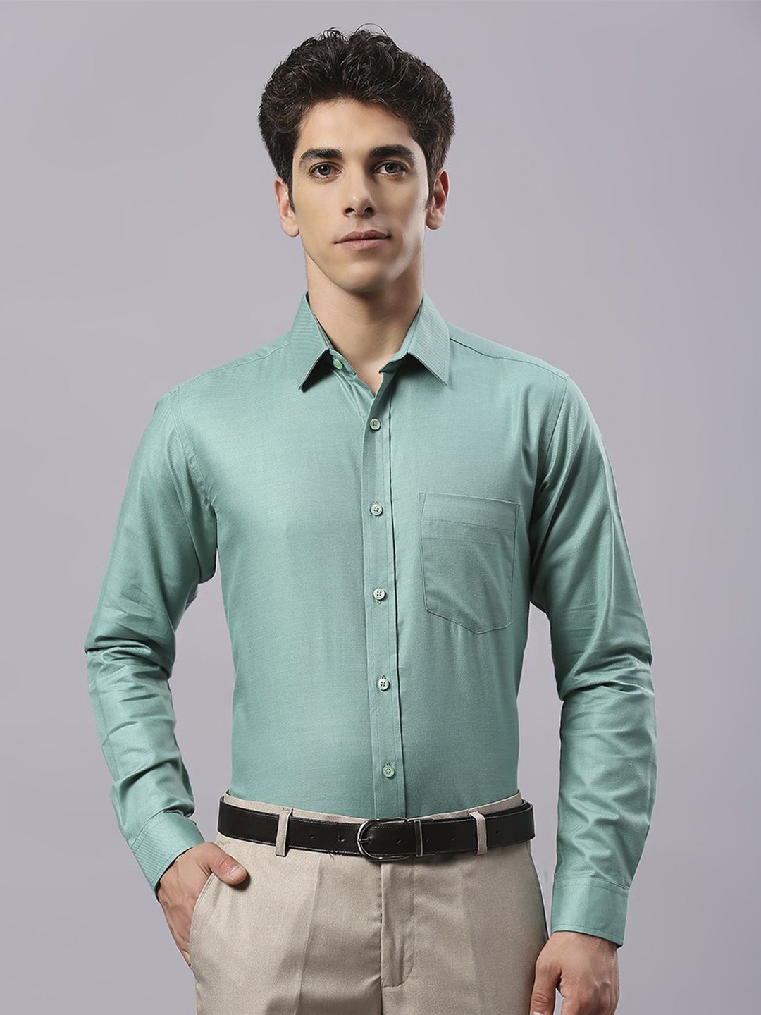 

Klub Fox Men Slim Fit Opaque Formal Shirt, Green
