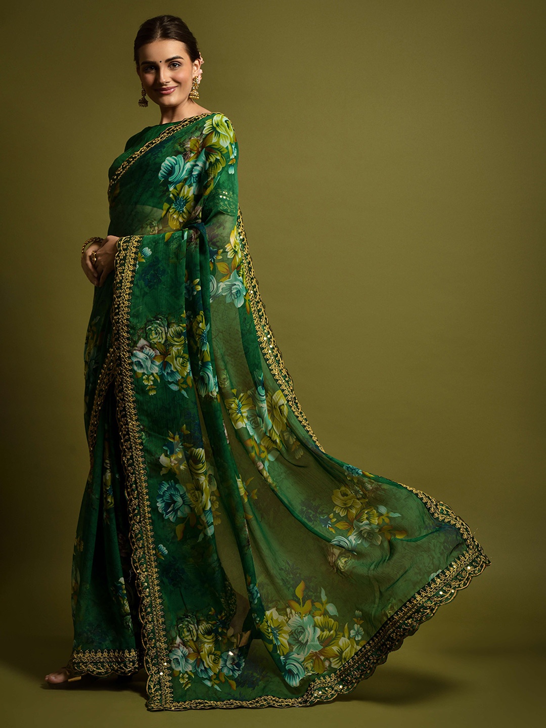 

CANIZZARO Floral Sequinned Pure Georgette Saree, Green