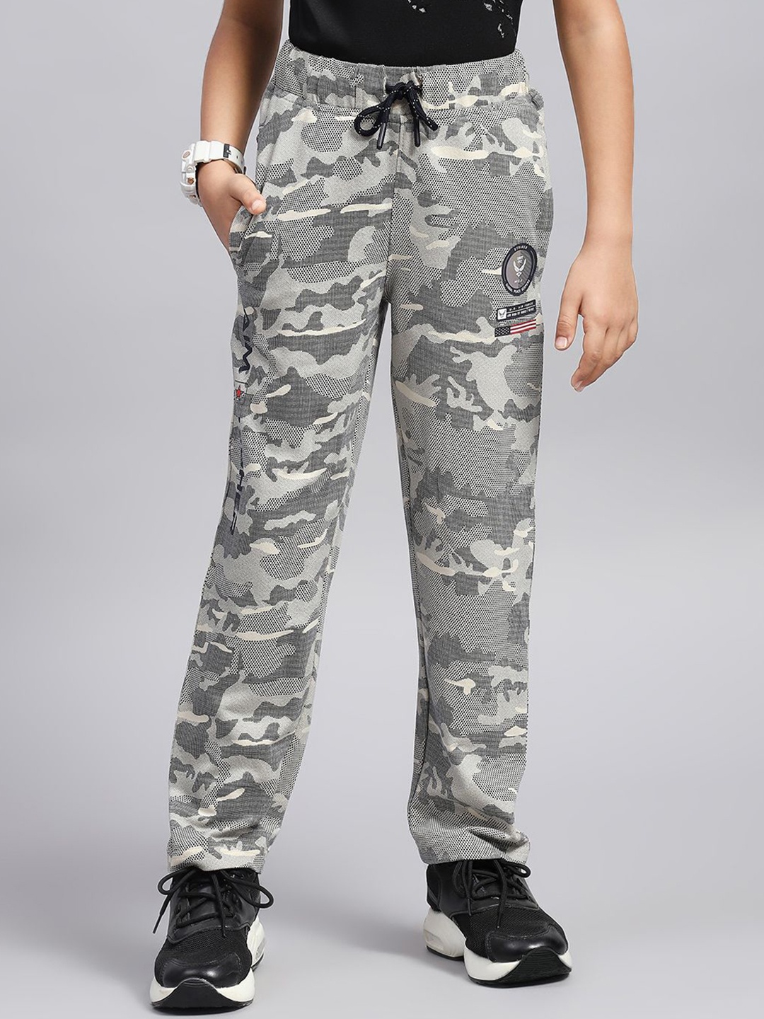 

Monte Carlo Boys Printed Track Pants, Grey