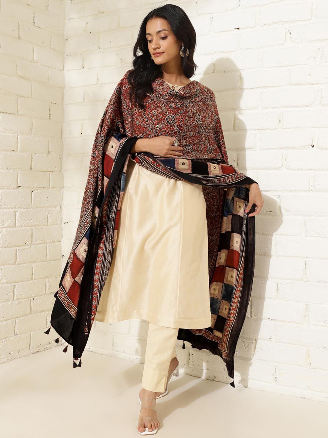 

Fabindia Ethnic Motifs Printed Dupatta, Maroon