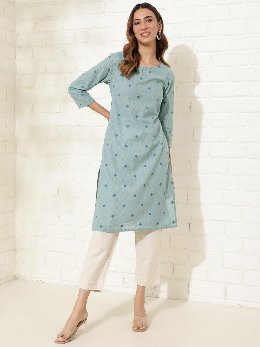 

Fabindia Geometric Printed Round Neck Cotton Slim-Fit Straight Kurta, Blue
