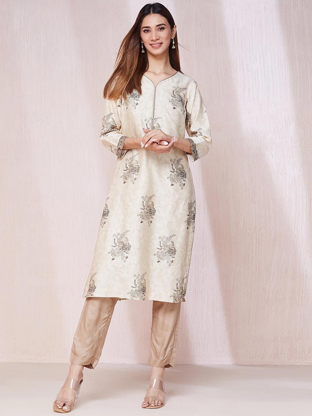 

Fabindia Floral Printed V-Neck Cotton Silk Straight Kurta, Beige