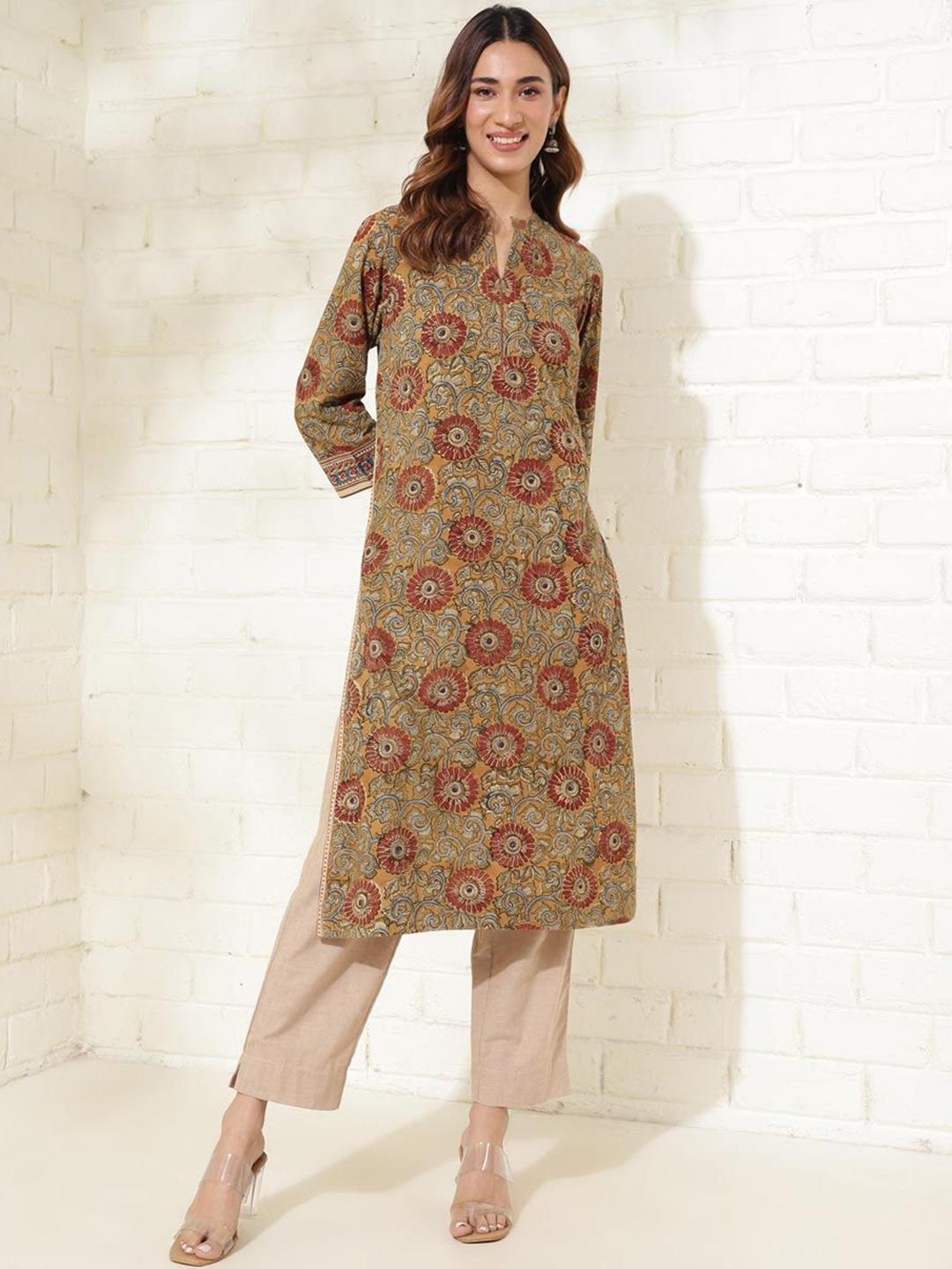 

Fabindia Floral Printed Mandarin Collar Cotton Straight Kurta, Mustard