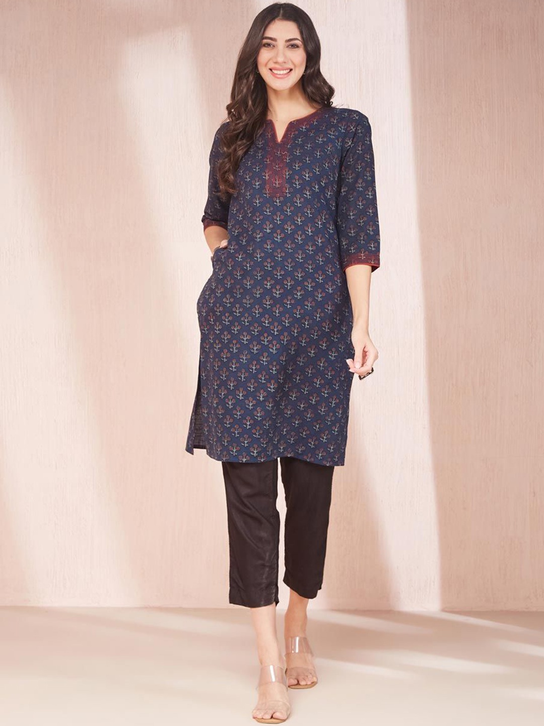 

Fabindia Floral Printed Cotton Straight Kurta, Blue