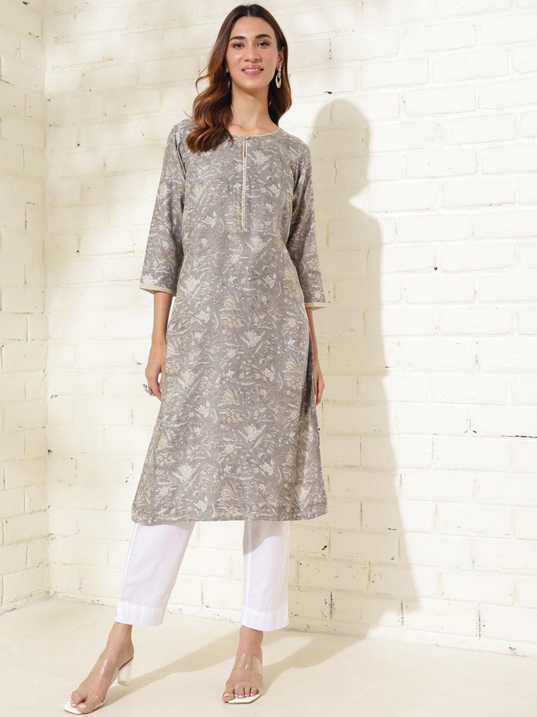 

Fabindia Floral Printed Keyhole Neck Straight Kurta, Grey