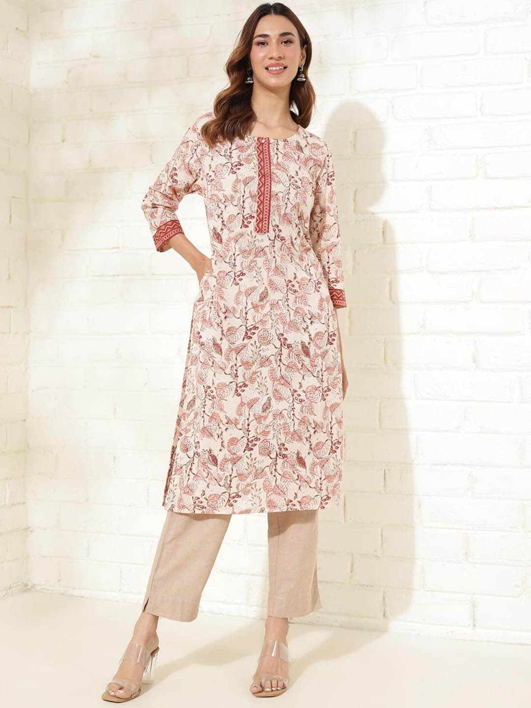 

Fabindia Floral Printed Round Neck Cotton Straight Kurta, Peach