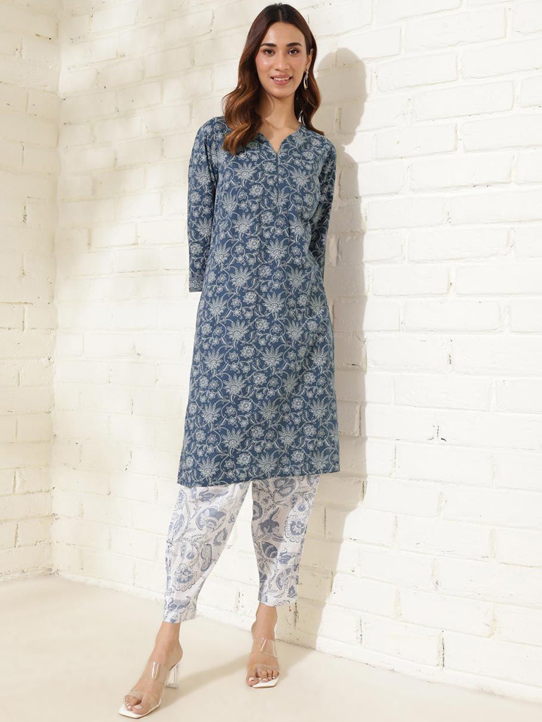 

Fabindia Floral Printed Cotton Kurta, Blue