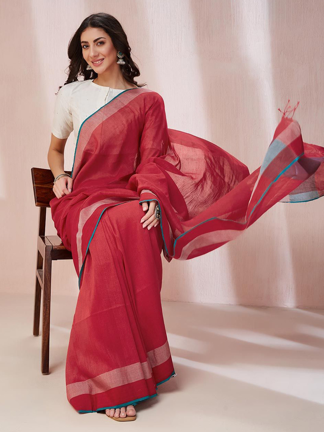 

Fabindia Solid Woven Saree, Red