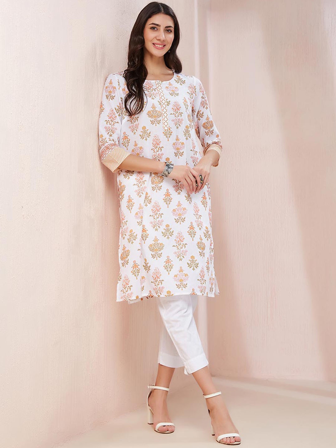 

Fabindia Floral Printed Cotton Straight Kurta, White