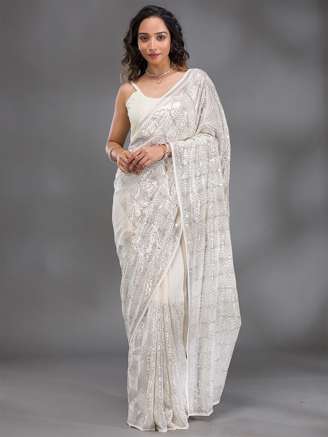 

Koskii Embellished Sequinned Pure Georgette Saree, White