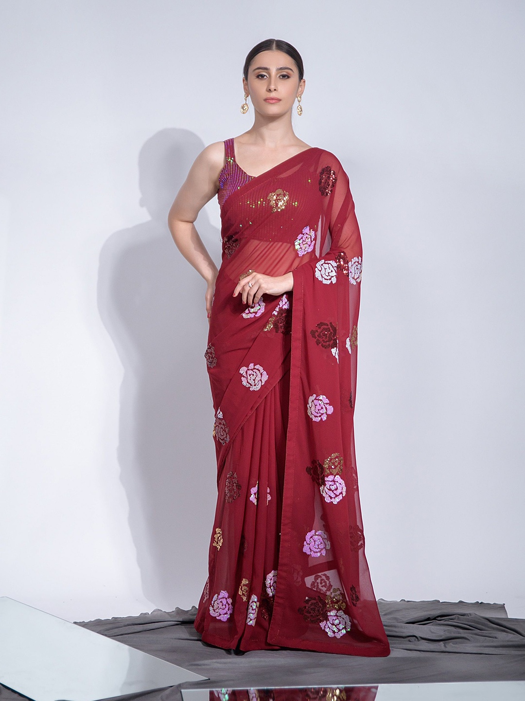 

CANIZZARO Floral Embellished Sequinned Pure Georgette Saree, Red