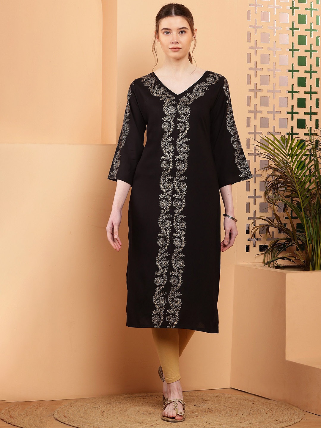 

Bhuja Ethnic Motifs Embellished Mirror Work A-Line Kurta, Black