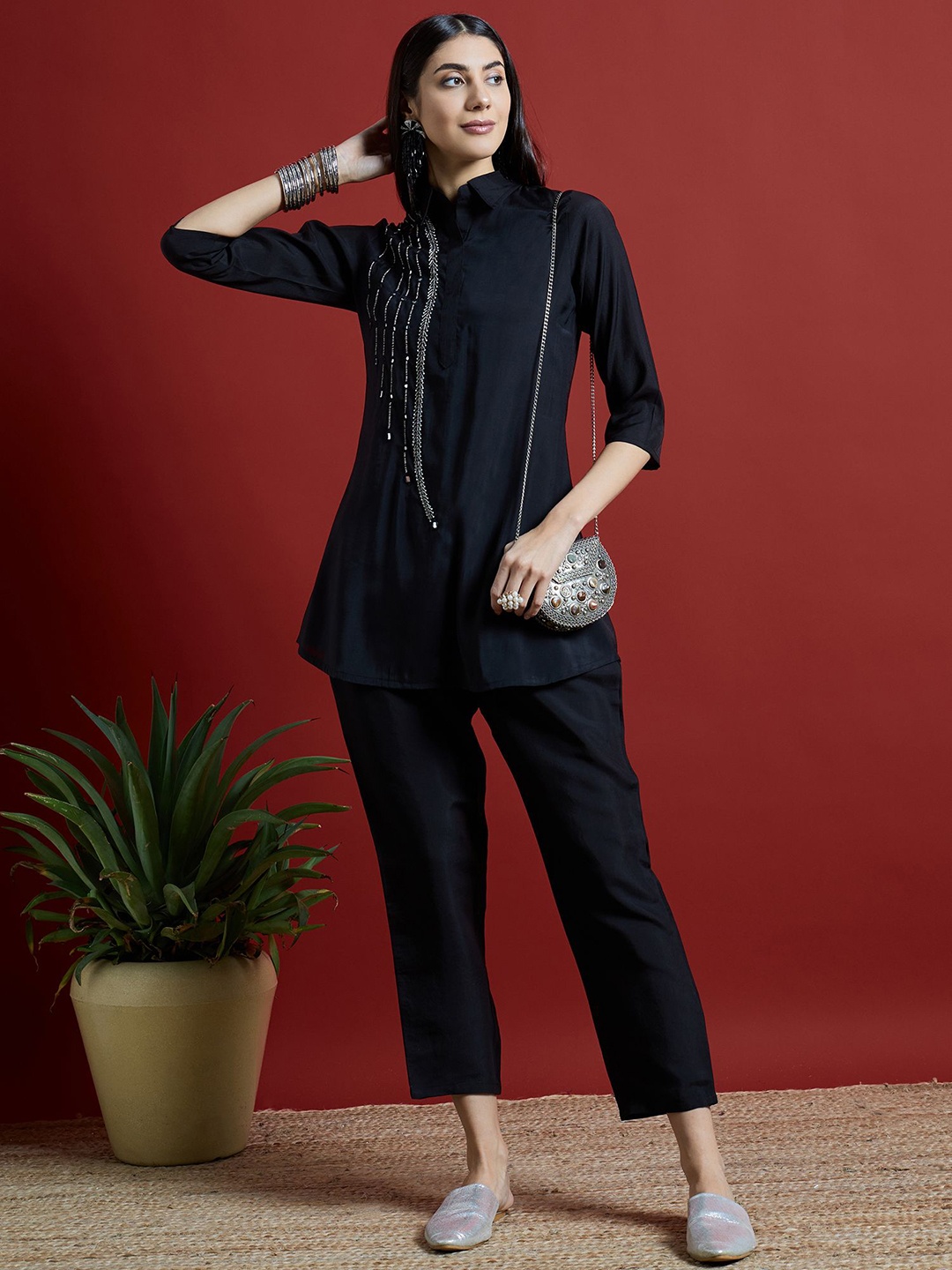 

Anouk Black Embellished Mirrow Work Shirt Collar Tunic & Trouser
