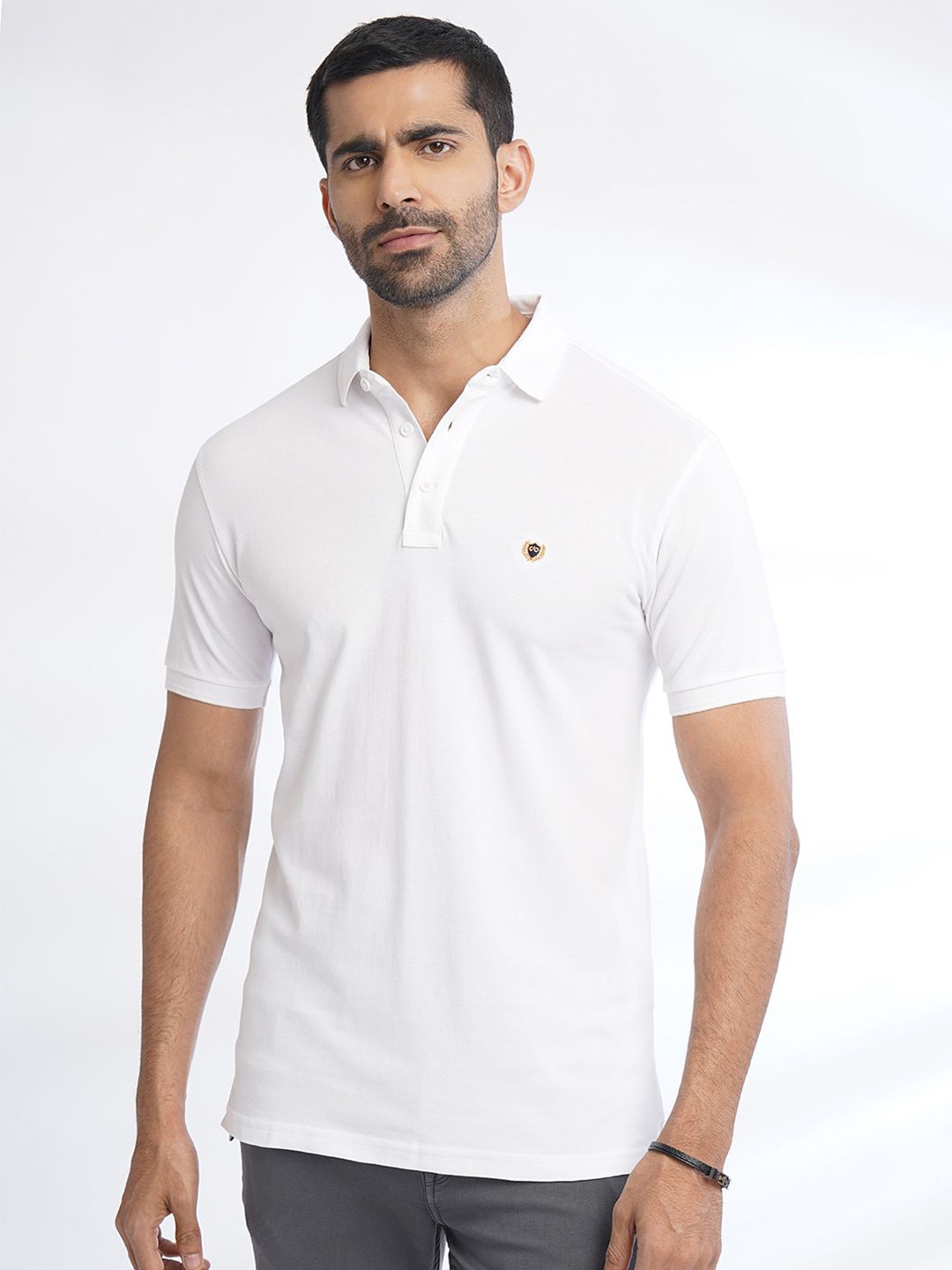 

JADE BLUE Men Mandarin Collar Pure Cotton Applique Slim Fit T-shirt, White