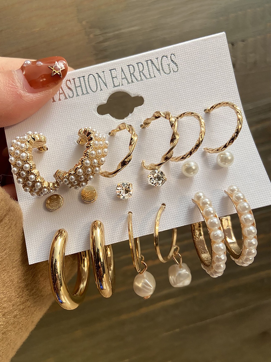 

SYGA Set Of 9 Gold-Plated Half Hoop Circular Earrings