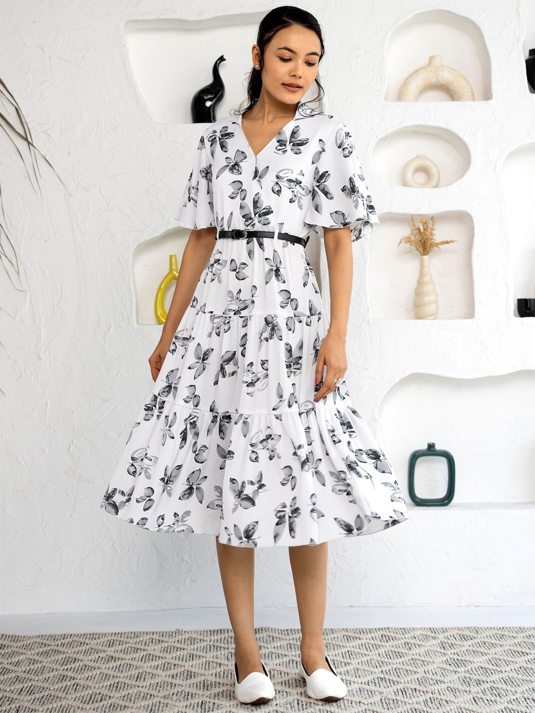 

AASK Floral Print Flared Sleeve Fit & Flare Dress With Waist Belt, White
