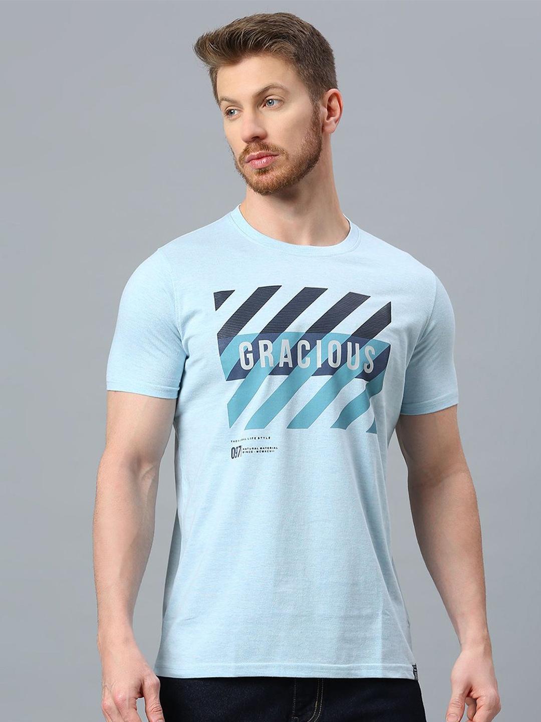

Klub Fox Men Printed Applique T-shirt, Blue