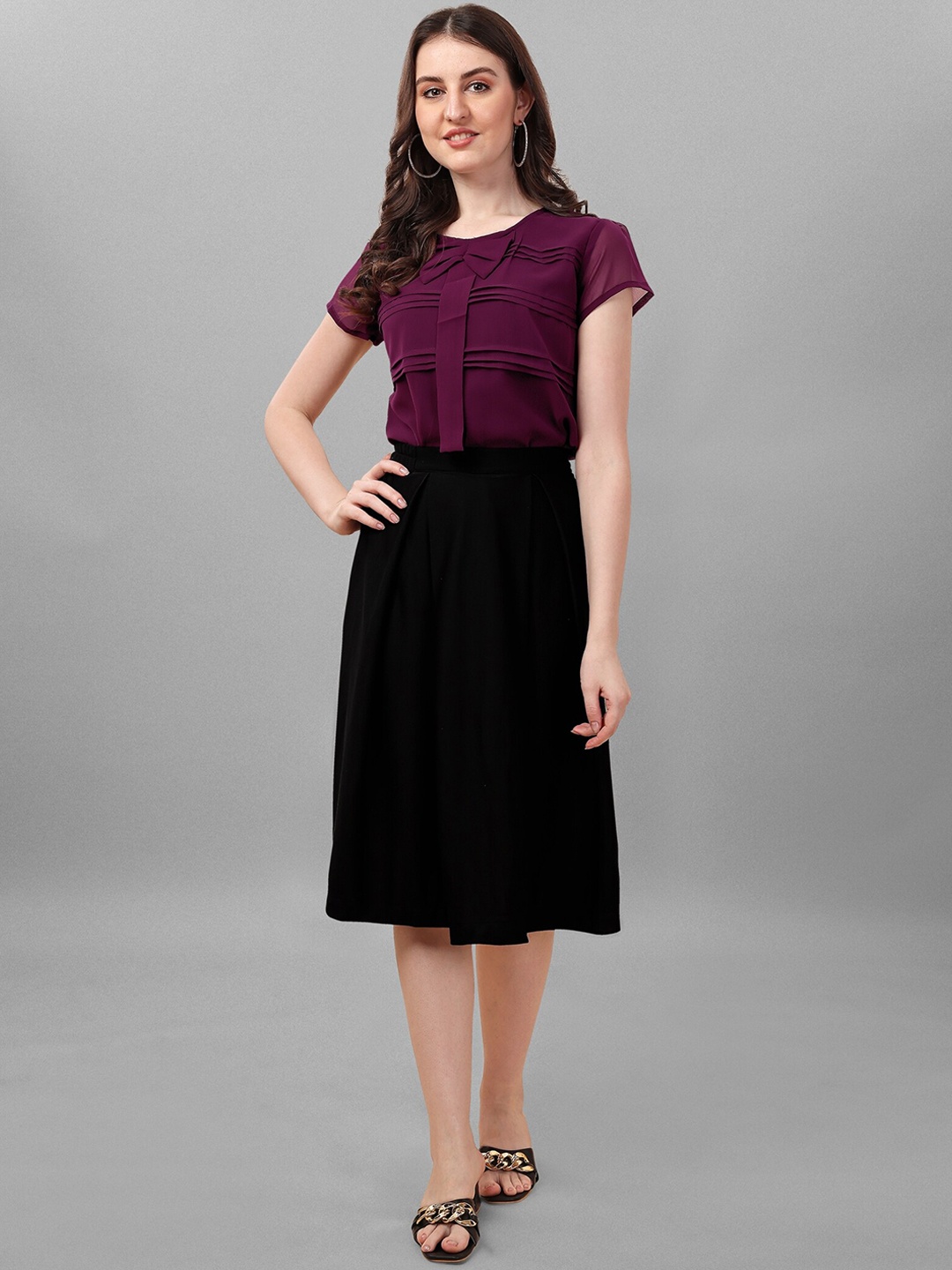 

Kinjo Round Neck Short Sleeves Bow Detailed Top With Skirt, Purple