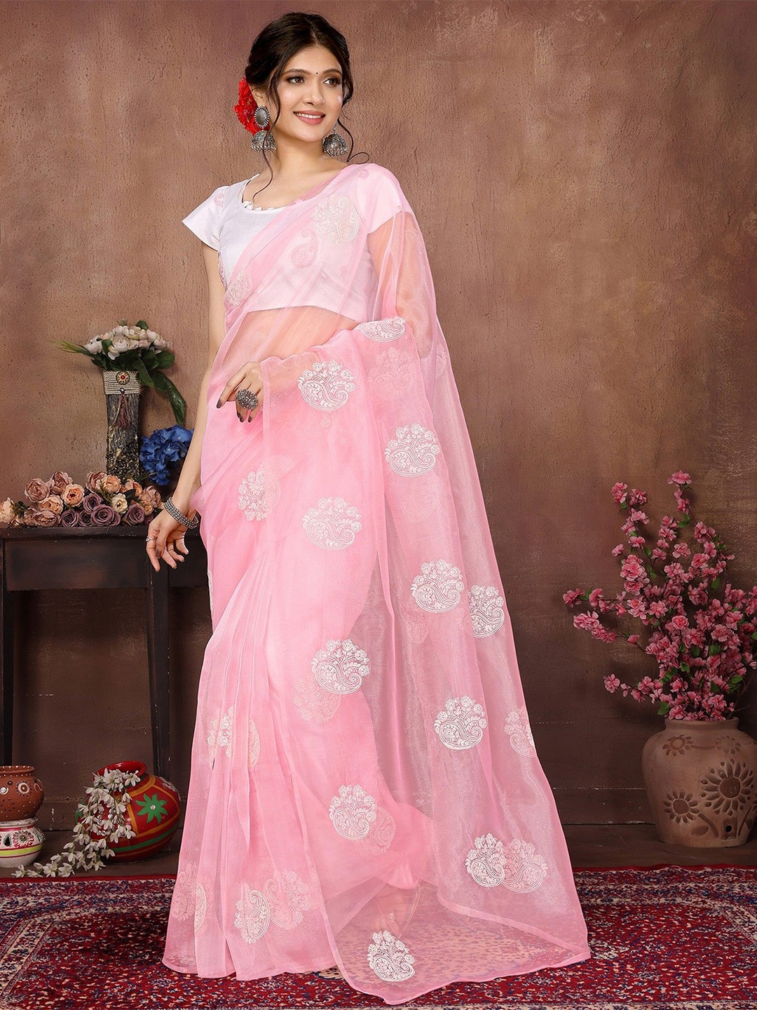 

KALINI Ethnic Motifs Embroidered Saree, Pink