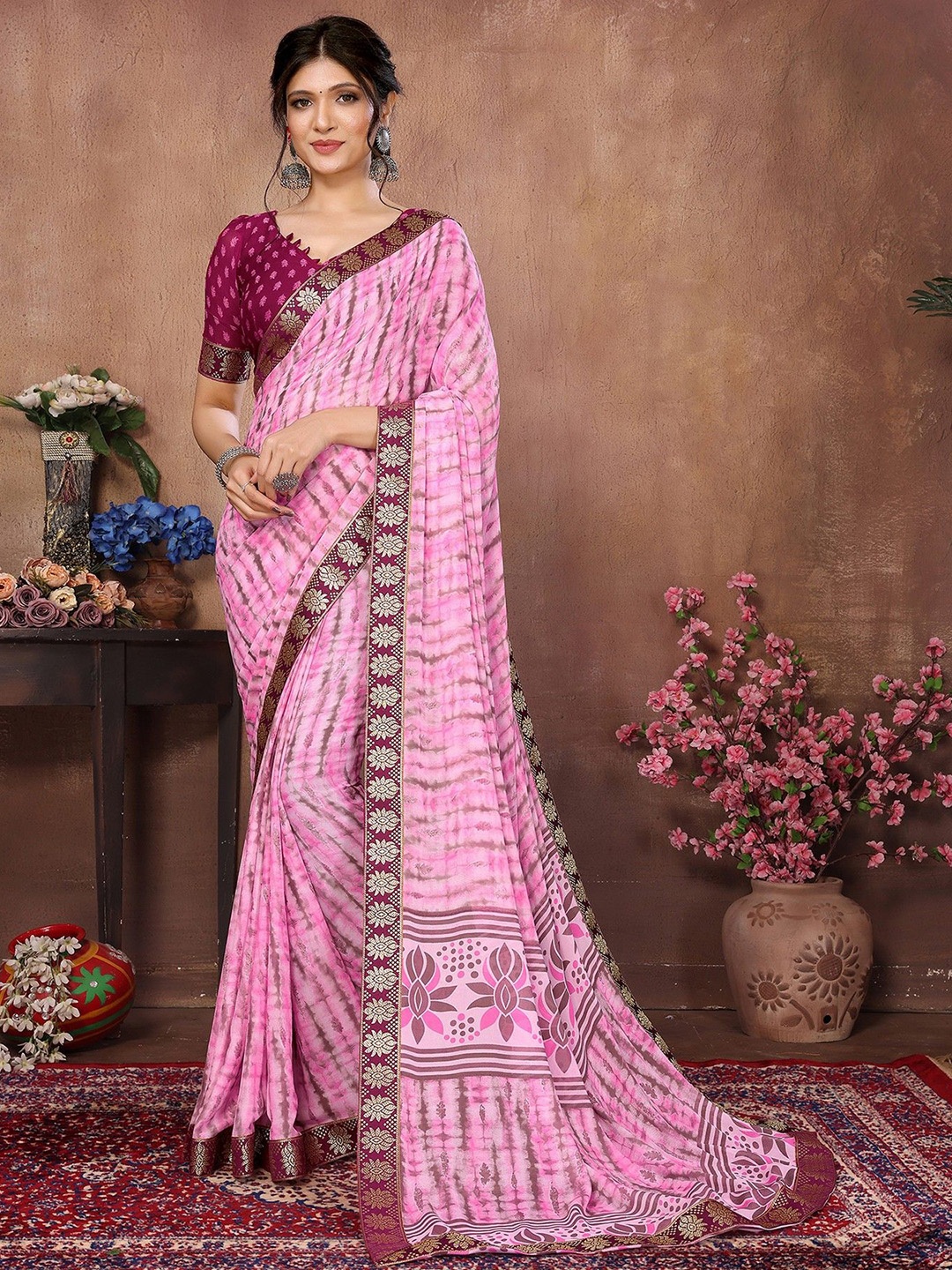 

KALINI Abstract Printed Zari Saree, Pink