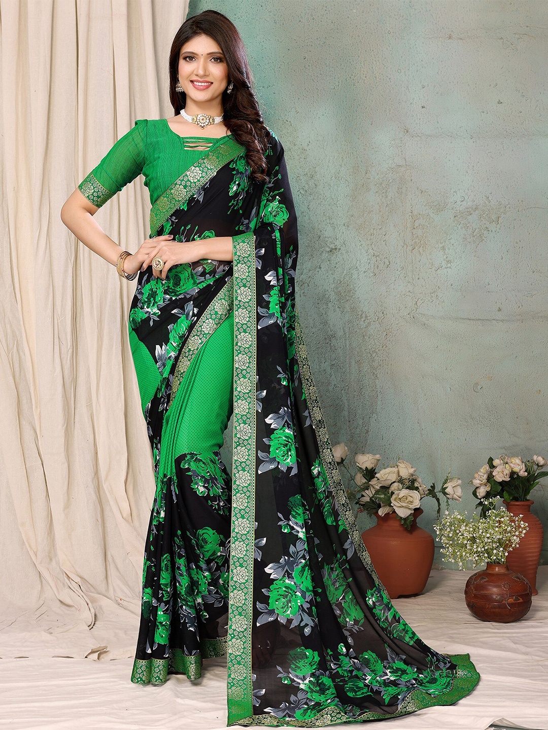 

KALINI Floral Printed Zari Saree, Green