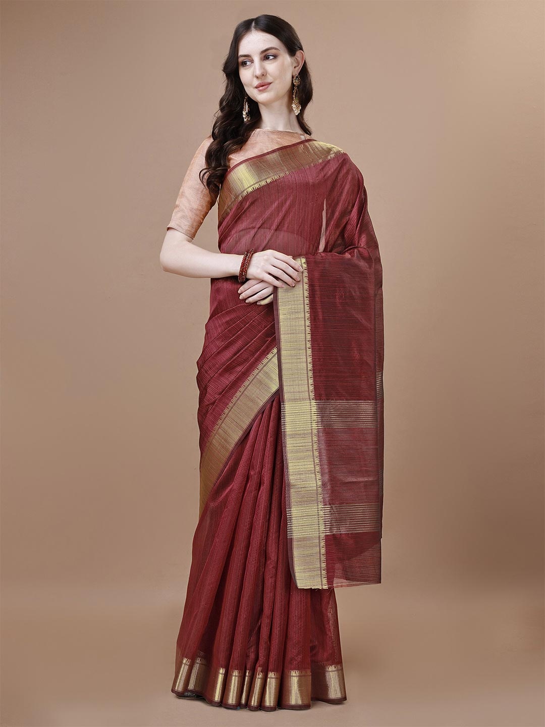 

MAGMINA Woven Design Zari Banarasi Saree With Blouse Piece, Red