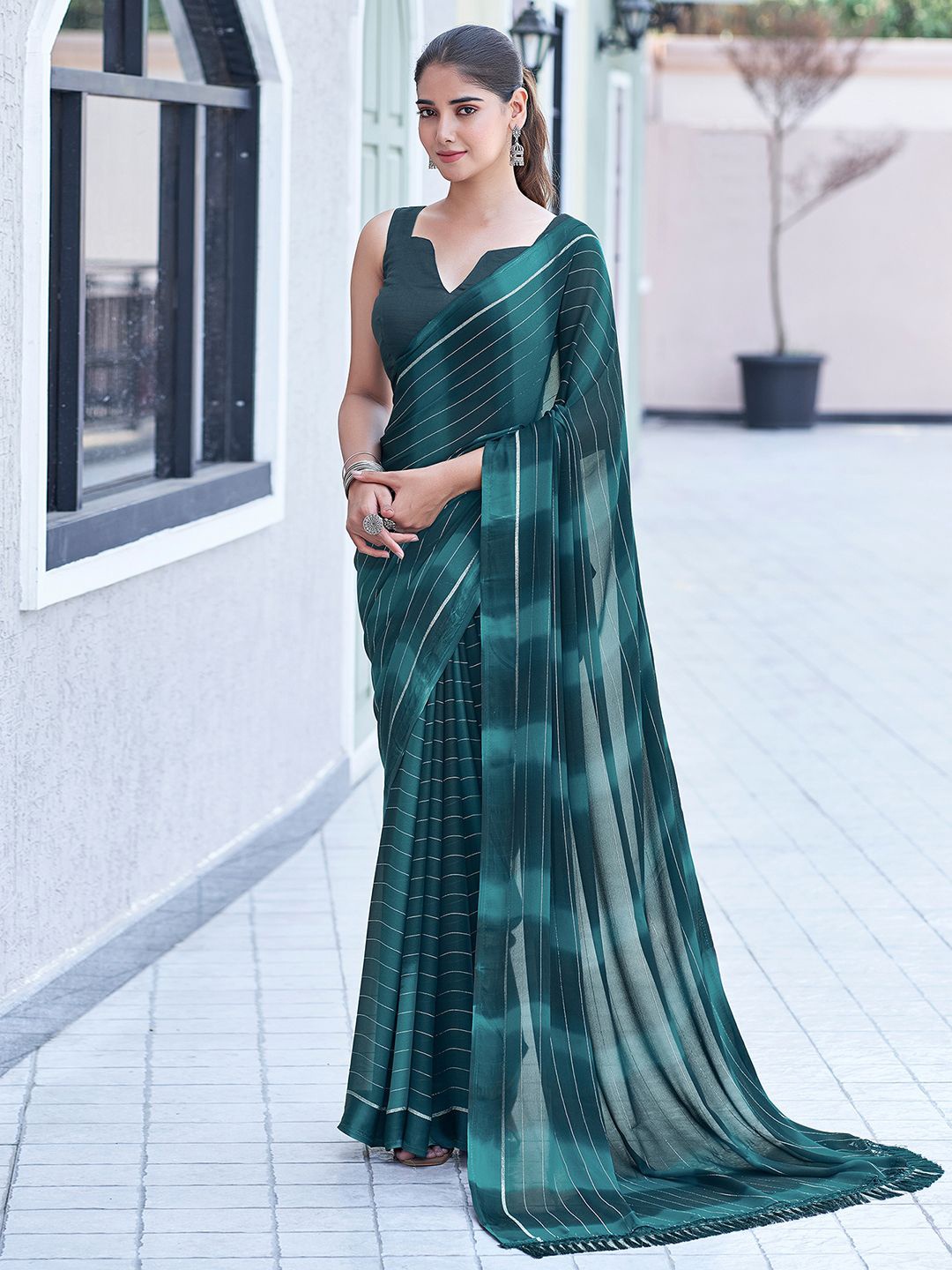 

Satrani Striped Zari Pure Georgette Saree, Teal