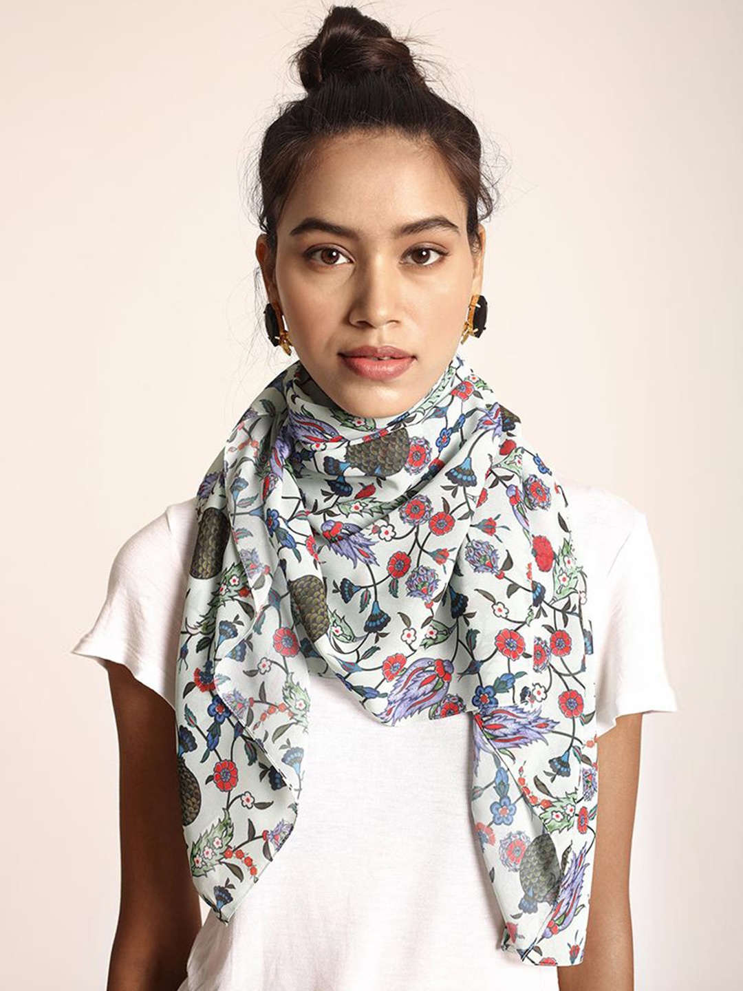 

Payal Singhal Women Floral Printed Scarf, Green