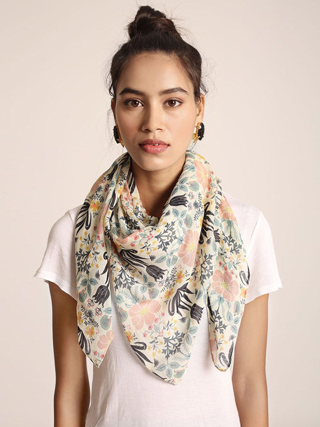 

Payal Singhal Women Floral Printed Scarf, Cream