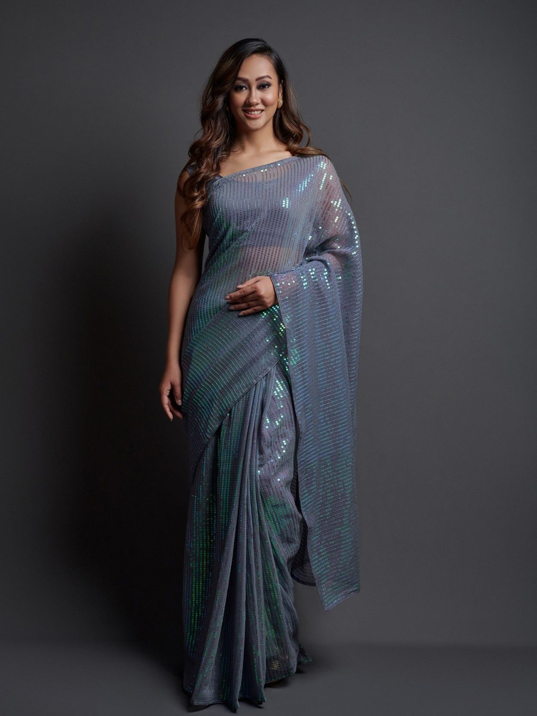 

CANIZZARO Embellished Sequinned Pure Georgette Saree, Grey