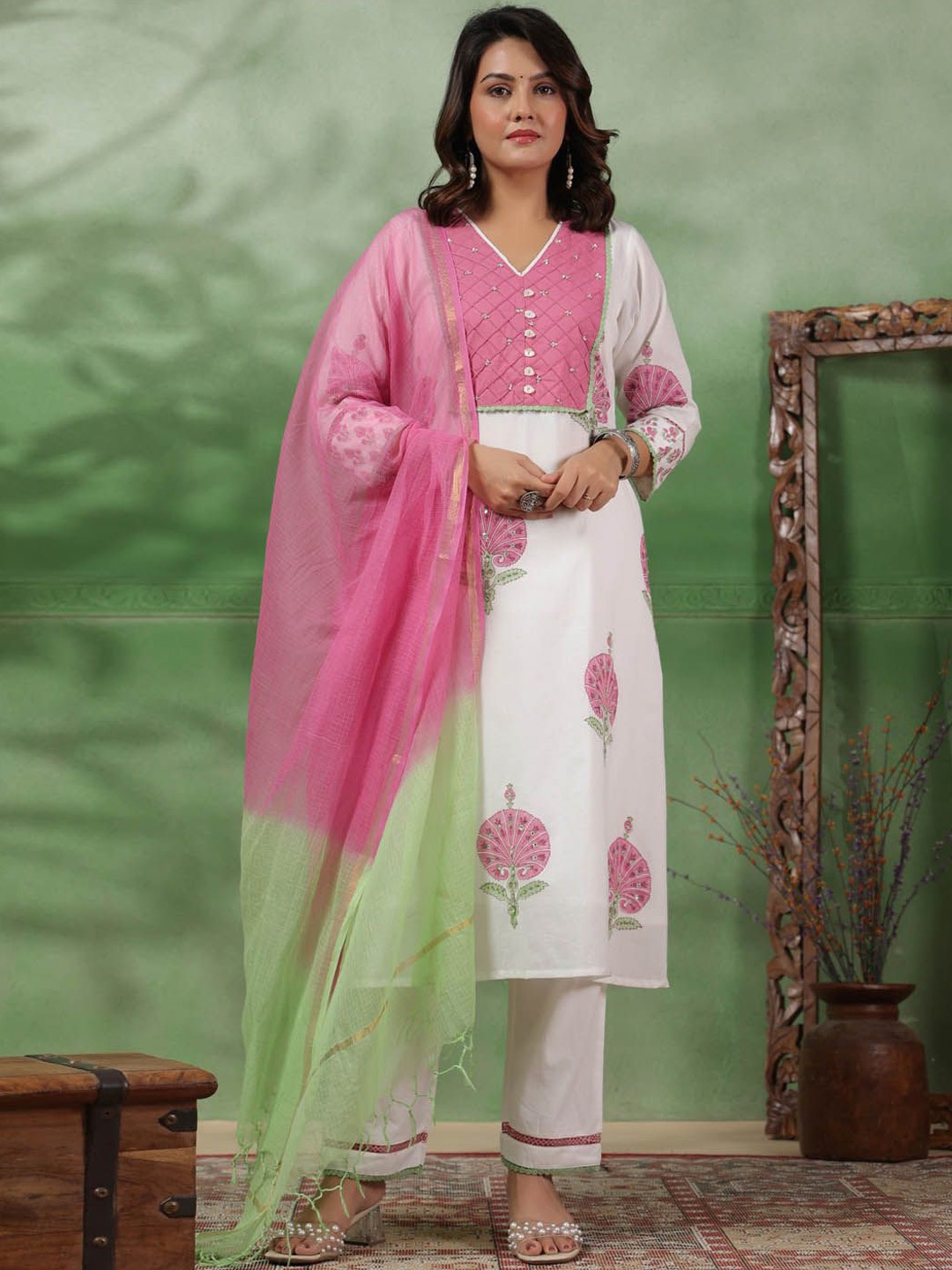 

Meena Bazaar Floral Printed Sequinned Straight Kurta With Trousers & Dupatta, Cream