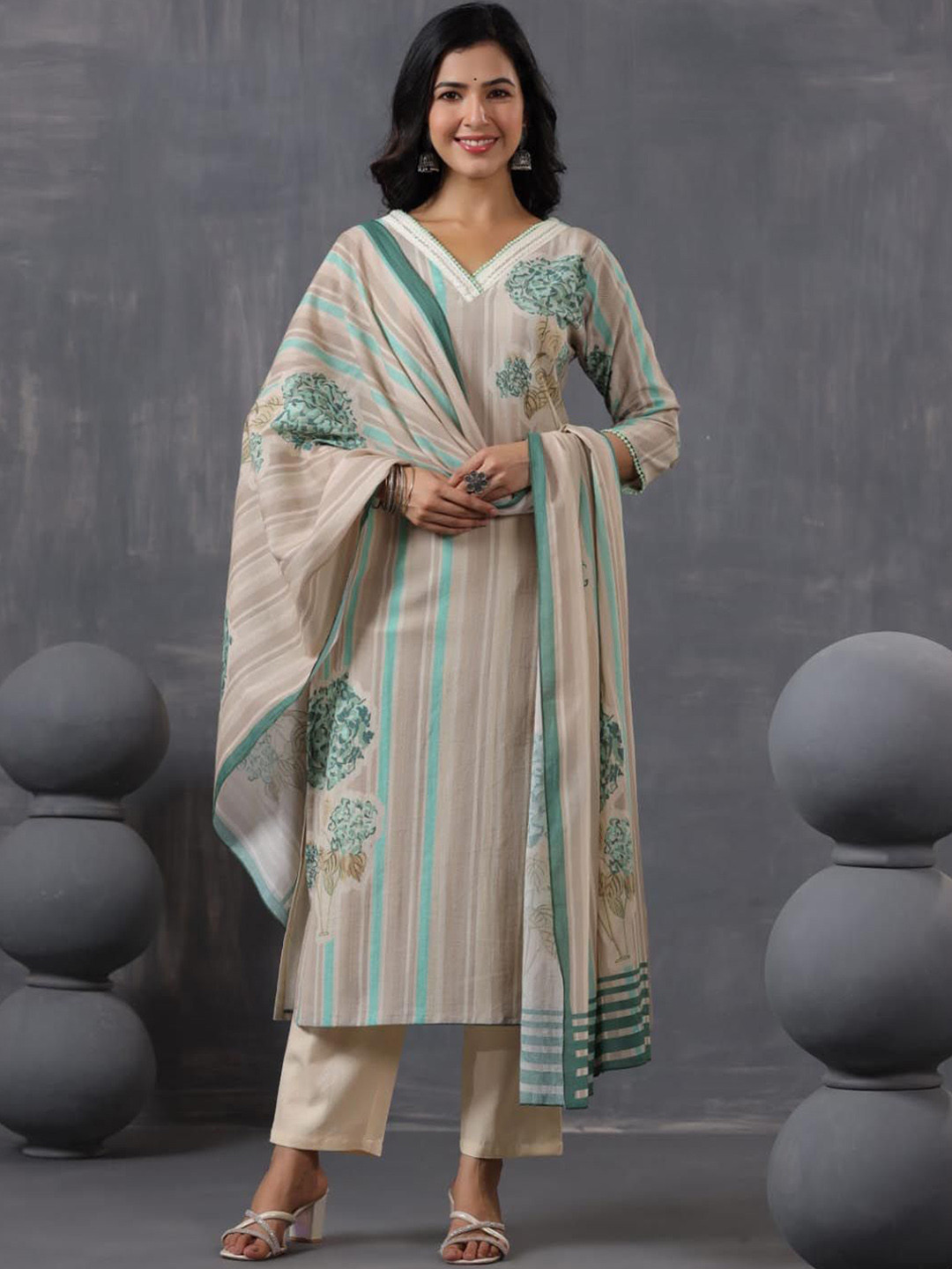 

Meena Bazaar Floral Printed Straight Kurta With Trousers & Dupatta, Beige