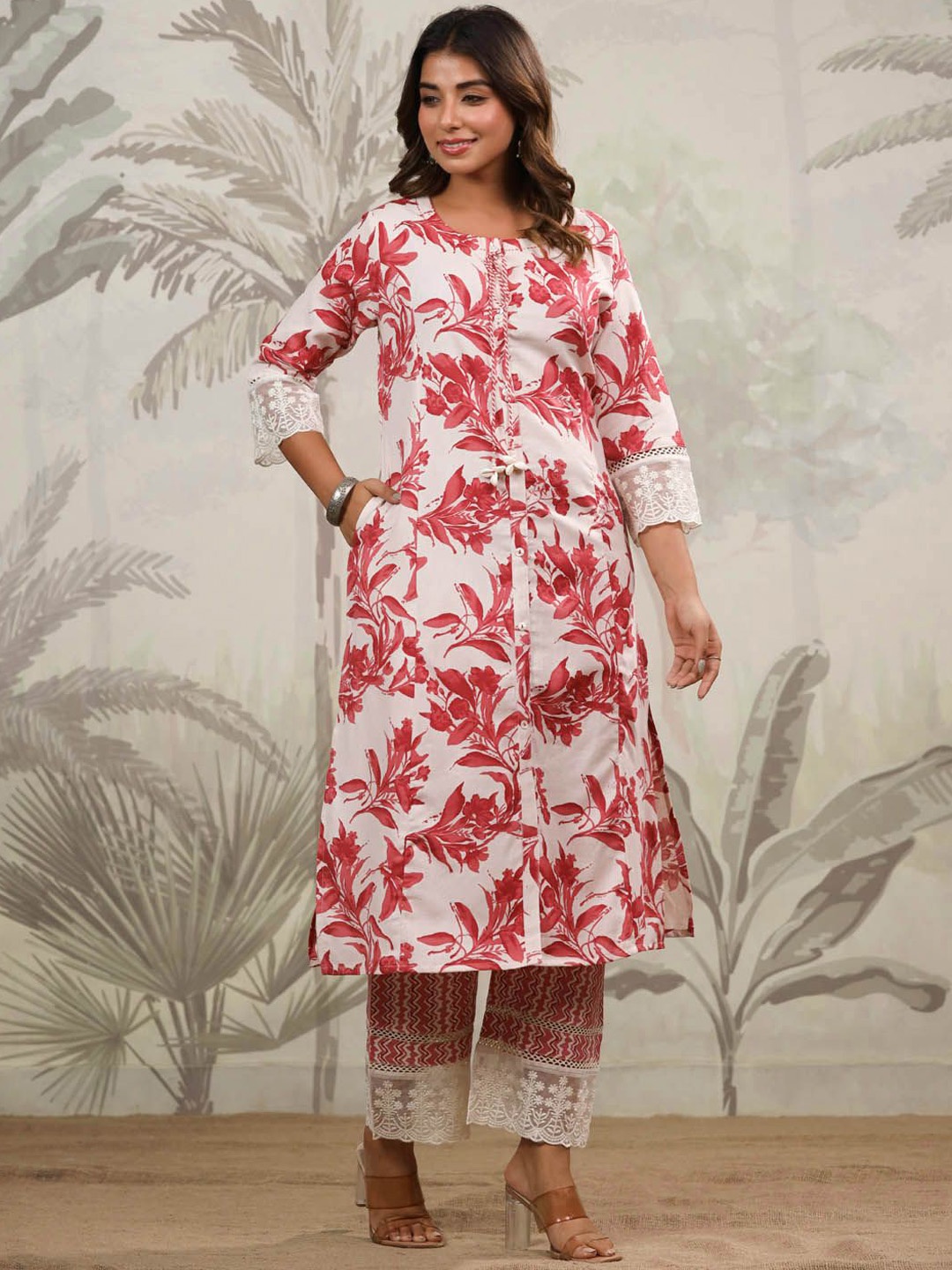 

Meena Bazaar Floral Printed Gotta Patti Straight Kurta With Trousers, Beige