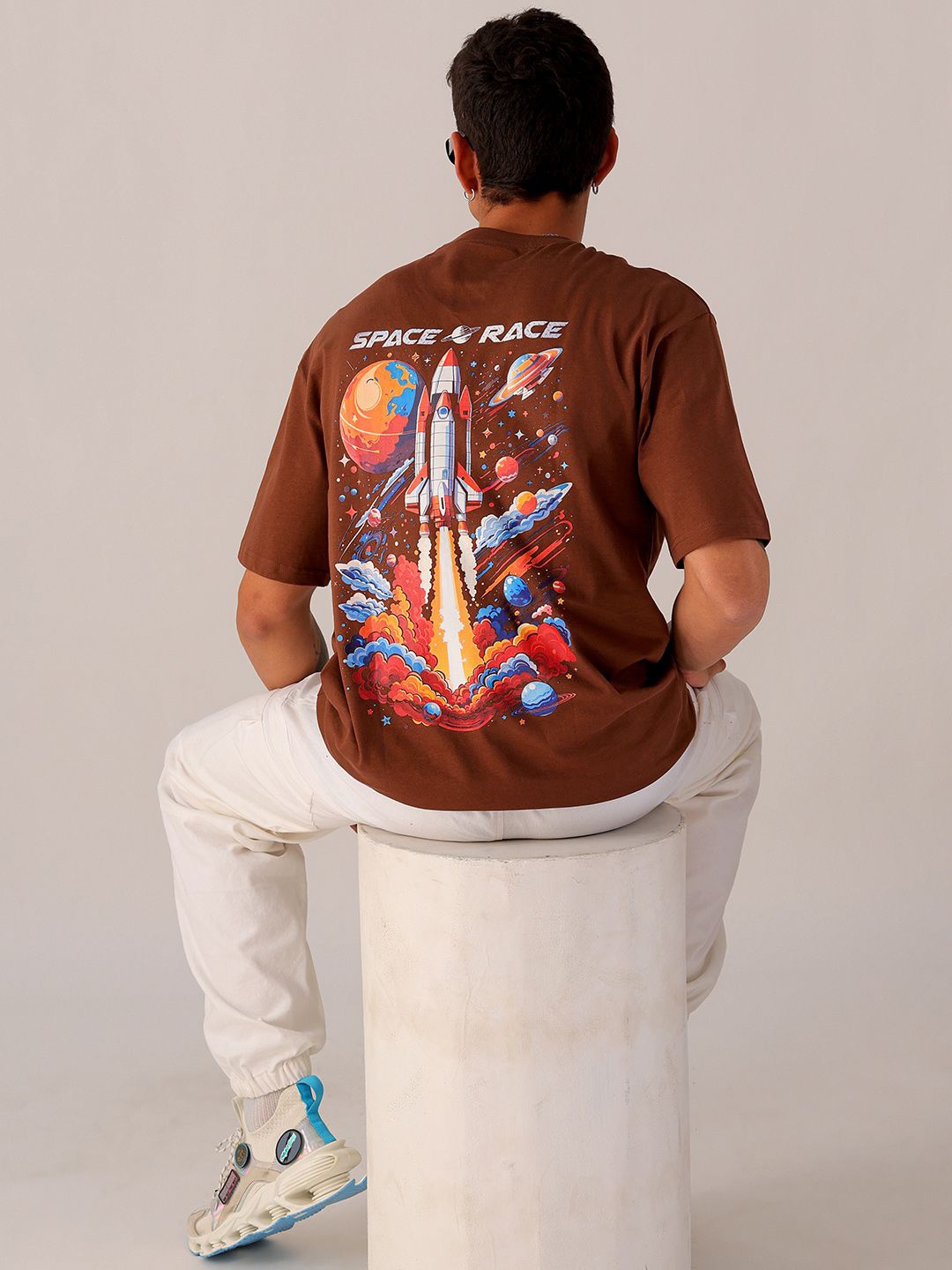 

The Indian Garage Co Men Back Printed Boxy Oversized Round Neck T-shirt, Brown