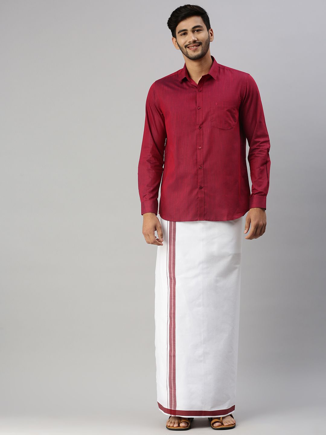 

Ramraj Long Sleeves Shirt With Border Detailed Veshti, Red