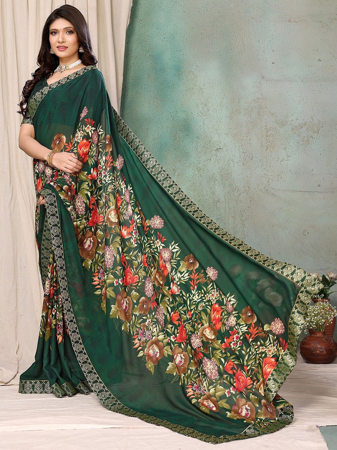 

KALINI Floral Printed Saree, Green