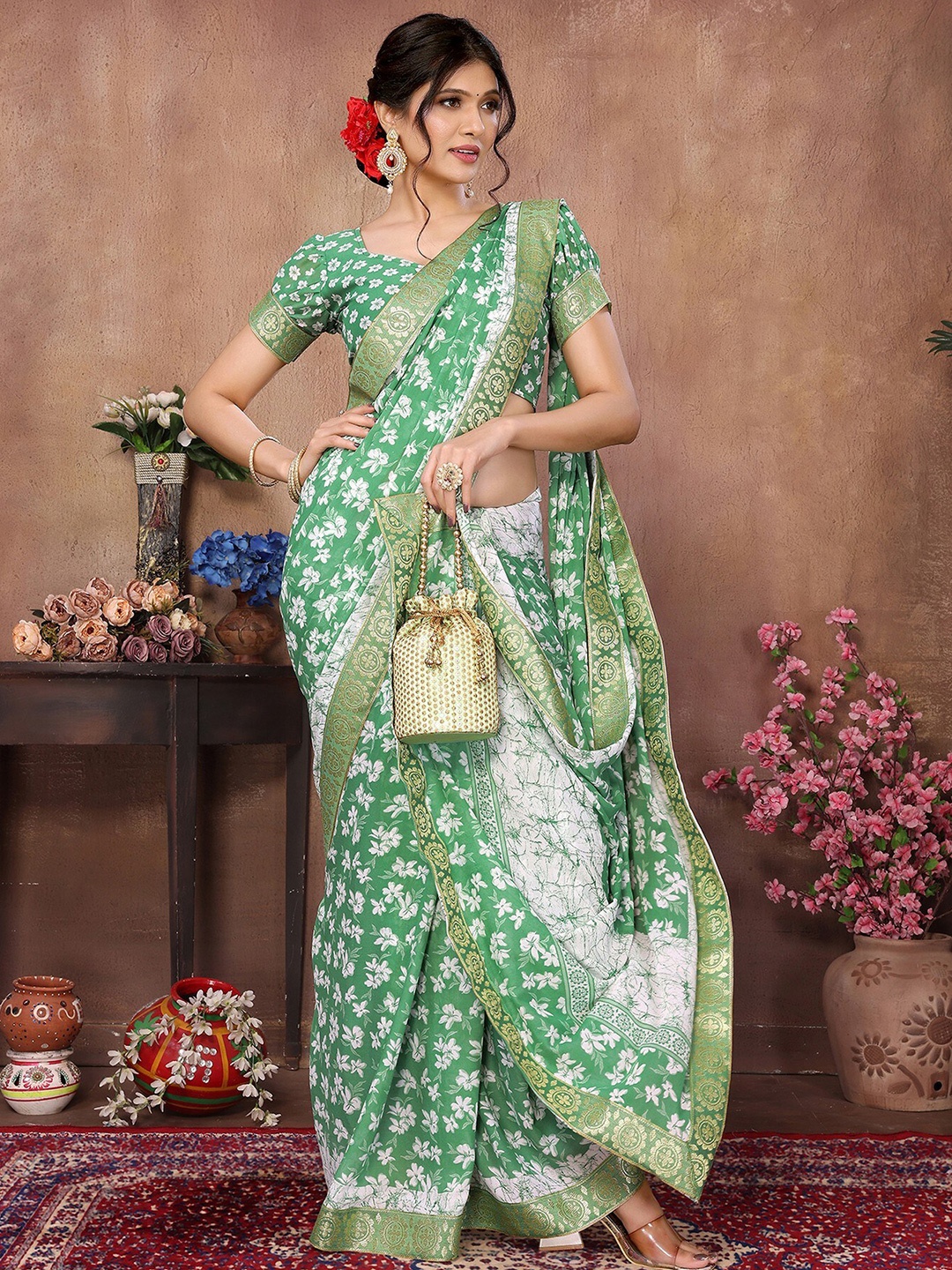 

KALINI Floral Printed Zari Saree, Green