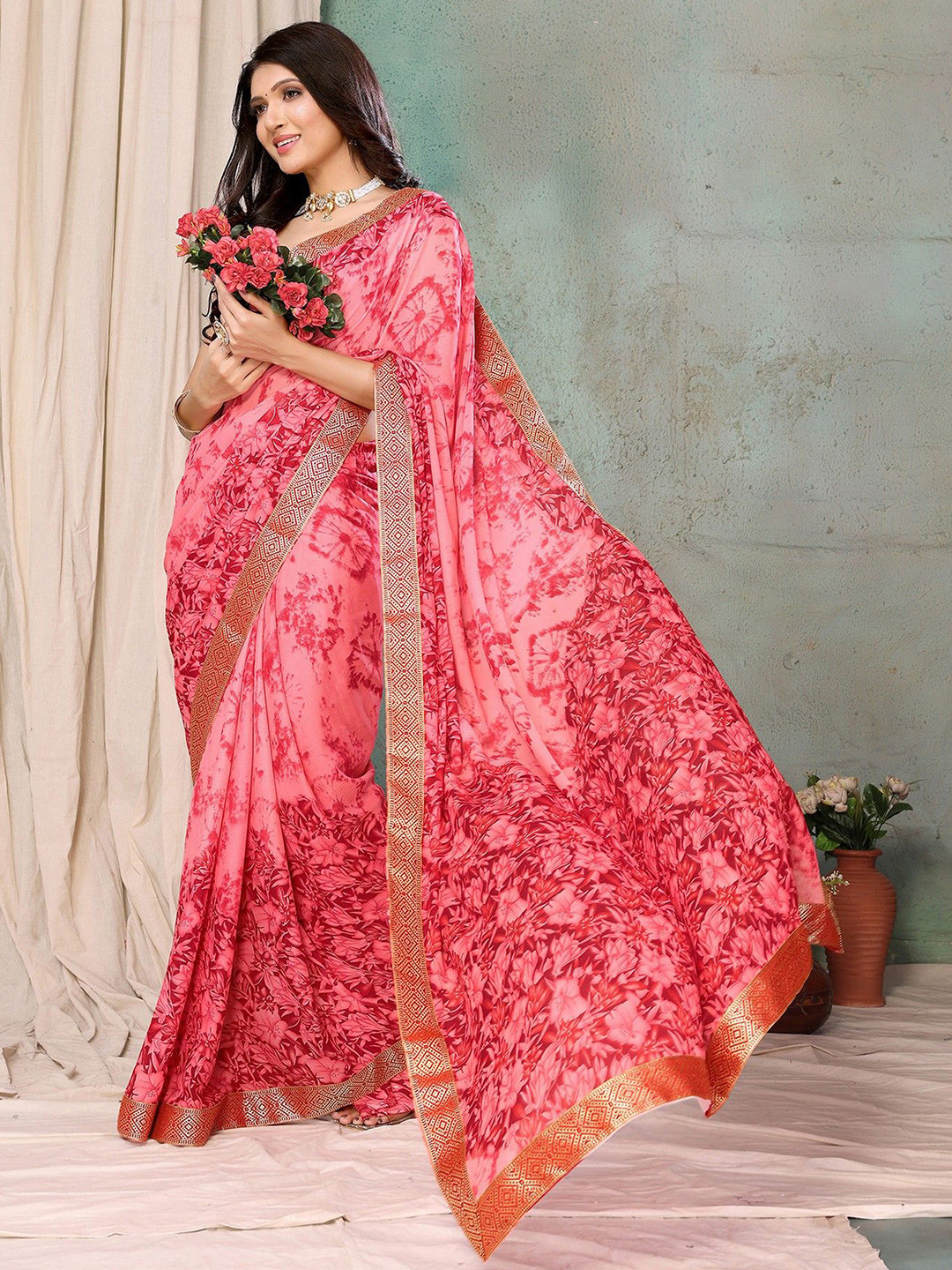 

KALINI Floral Zari Saree, Peach