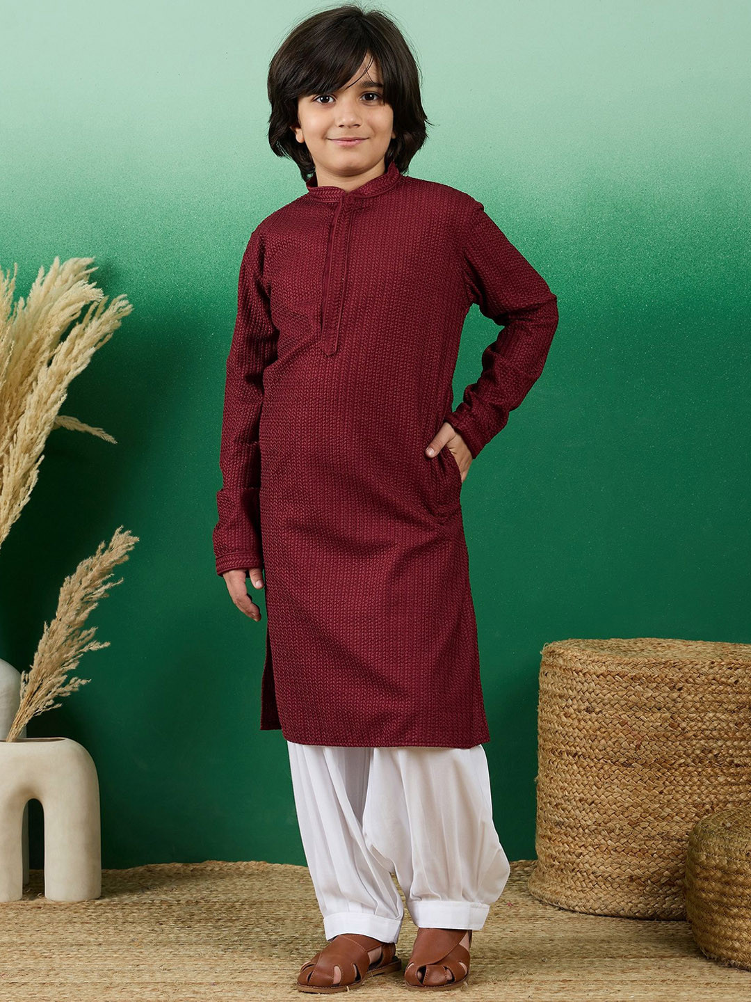 

Sangria Boys Maroon Geometric Embroidered Mandarin Collar Chikankari Cotton Straight Kurta