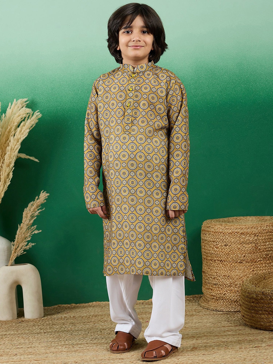 

Sangria Boys Mustard Yellow Geometric Printed Mandarin Collar Cotton Straight Kurta