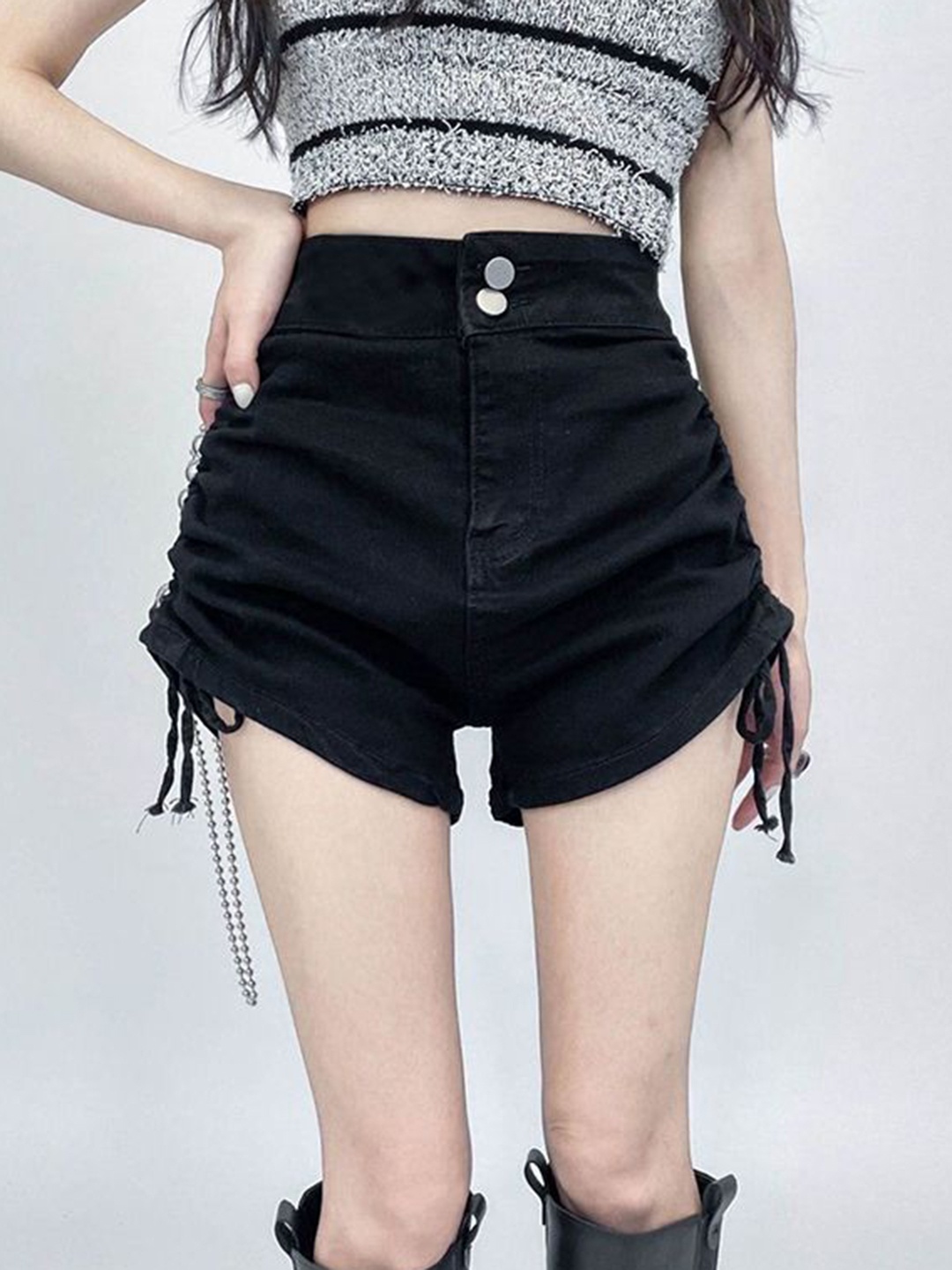 

StyleCast x Revolte Women Black Mid-Rise Denim Shorts