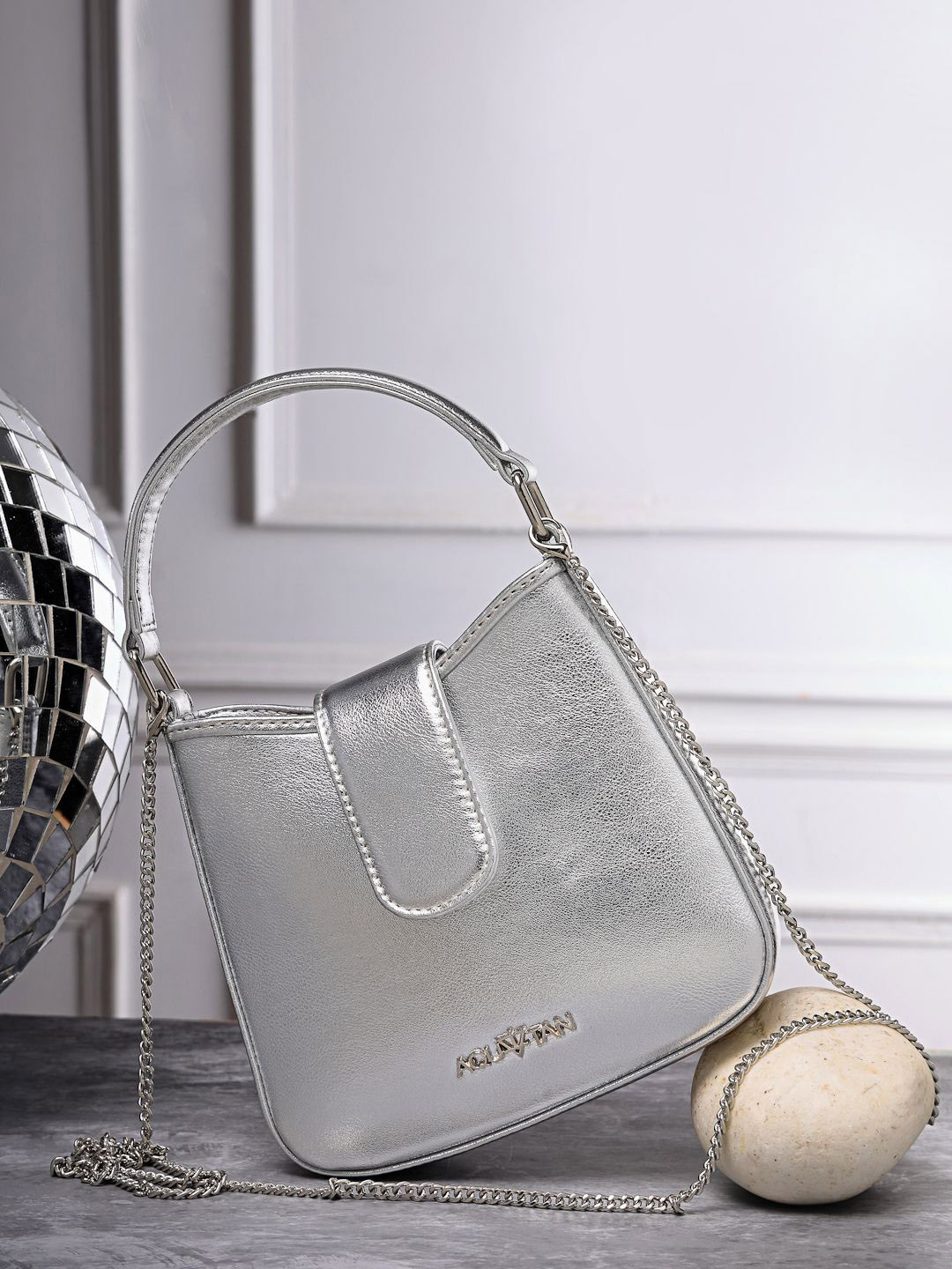 

AQUATAN Women Solid Handheld Bag, Silver