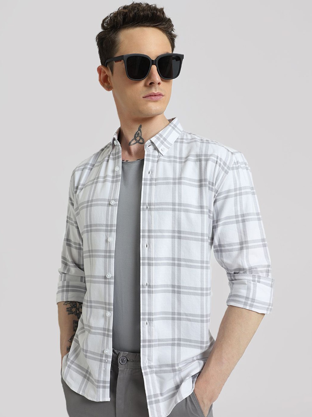 

Banana Club Men Classic Checked Casual Shirt, Grey