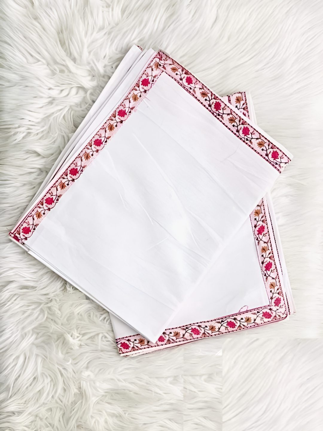 

Bajo's White & Pink 2 Pieces Summer 300 GSM Pure Cotton Single Bed Dohar